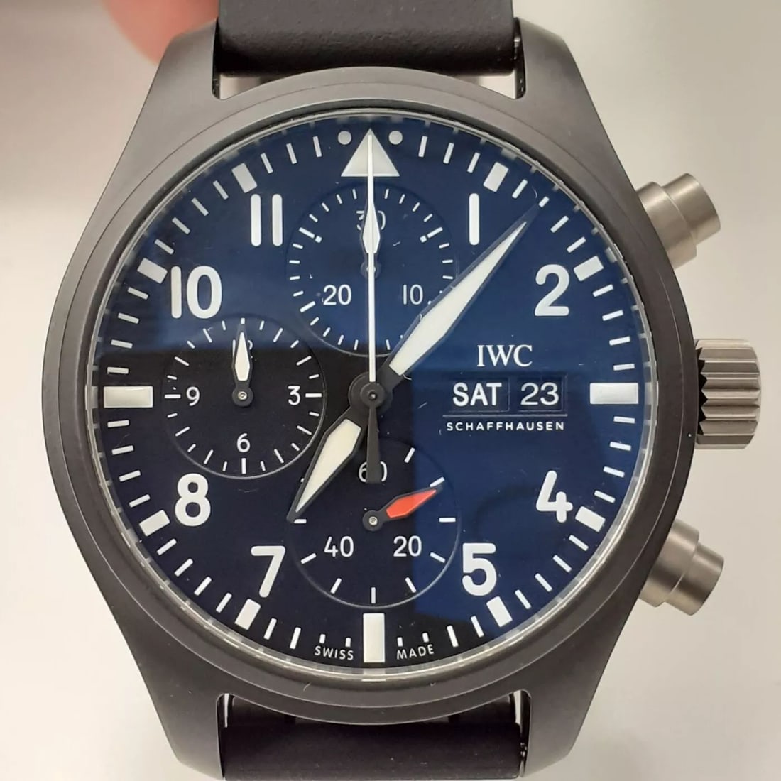 IWC PILOTS TOP GUN CHRONOGRAPH CERAMIC 41.9 MM WATCH IW389401 (1 of 2)