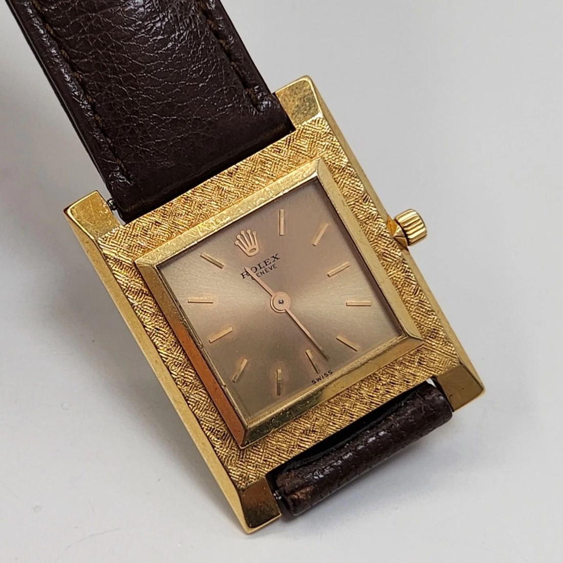 VINTAGE ROLEX ULTRA THIN 26 X 34 MM 18K YELLOW GOLD WATCH 9578 BREVET DEMANDE (1 of 2)