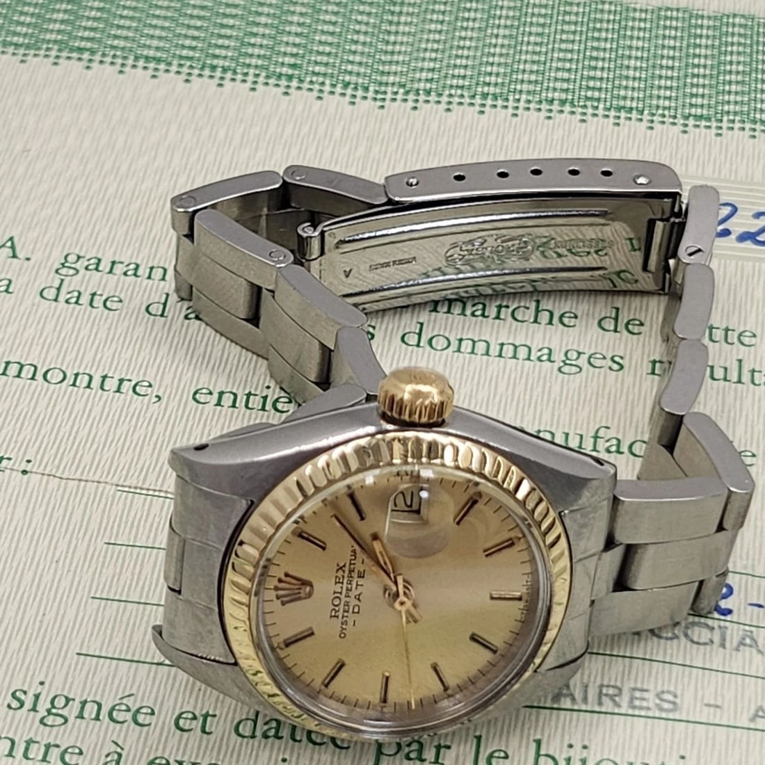W/PAPERS 1977 ROLEX LADIES DATE 26 MM TWO TONE OYSTER AUTOMATIC WATCH 6917: W/PAPERS 1977 ROLEX LADIES DATE 26 MM TWO TONE OYSTER AUTOMATIC WATCH 6917 Condition: Pre-owned - Good: This item has been gently used but is in good condition. It might have a few signs ... Read more