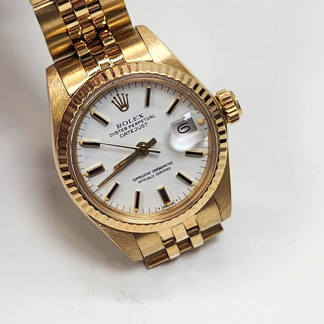 ROLEX LADIES DATEJUST 26 MM 18K YELLOW GOLD JUBILEE WHITE WATCH 6917 CIRCA 1979 (1 of 2)