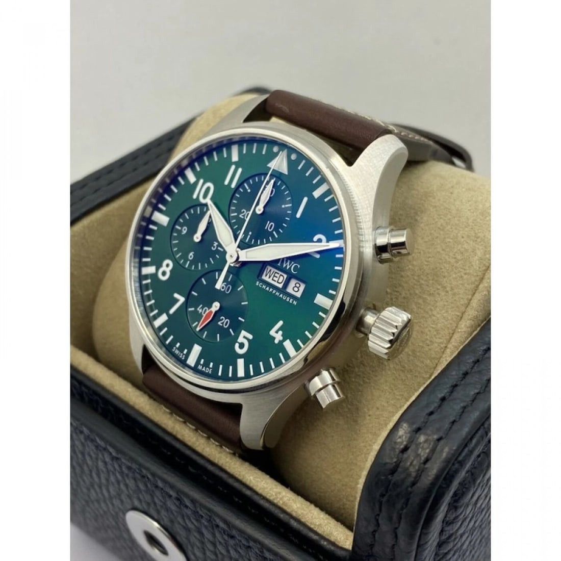 NEW IWC PILOTS STAINLESS STEEL AUTOMATIC 43 MM GREEN WATCH IW378005: NEW IWC PILOTS STAINLESS STEEL AUTOMATIC 43 MM GREEN WATCH IW378005 Condition: New with box and papers: This item is brand new and has never been worn. It still has the original ... Read more about th