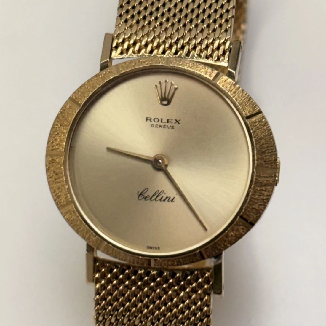 ROLEX CELLINI LADIES 24 X 27 MM 18K YELLOW GOLD MANUAL CHAMPAGNE DIAL WATCH (1 of 2)