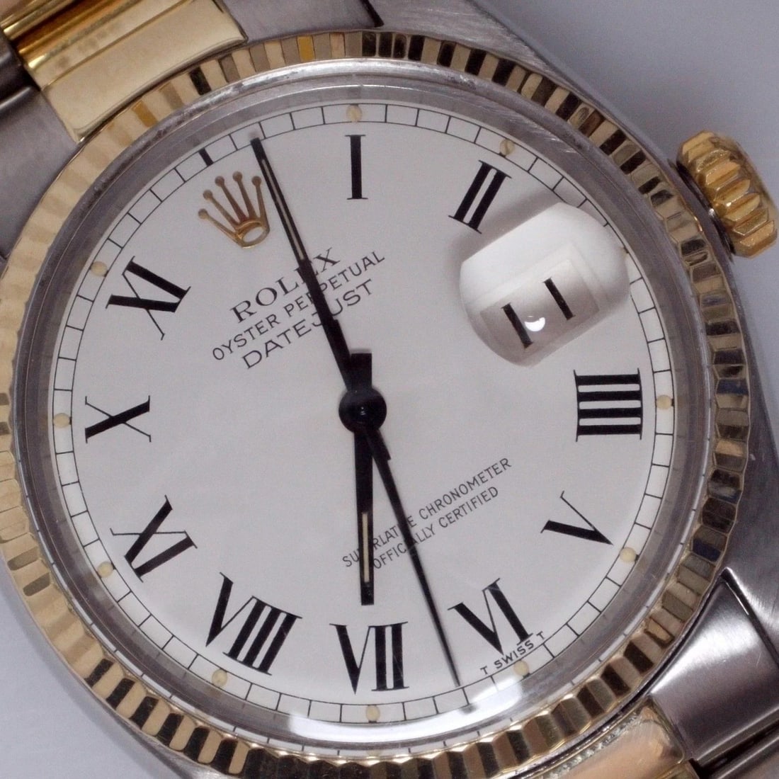 ROLEX DATEJUST 36 MM TWO TONE JUBILEE WHITE ROMAN BUCKLEY DIAL WATCH 16013 1978: ROLEX DATEJUST 36 MM TWO TONE JUBILEE WHITE ROMAN BUCKLEY DIAL WATCH 16013 1978 Condition: Pre-owned - Good: This item has been gently used but is in good condition. It might have a few signs ... Read