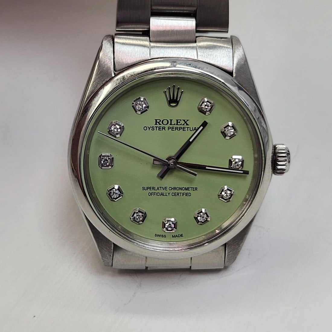 ROLEX OYSTER PERPETUAL 34 MM GREEN PISTACHIO DIAMOND DIAL STEEL WATCH 5500 1967: ROLEX OYSTER PERPETUAL 34 MM GREEN PISTACHIO DIAMOND DIAL STEEL WATCH 5500 1967 Condition: Pre-owned - Good: This item has been gently used but is in good condition. It might have a few signs ... Read