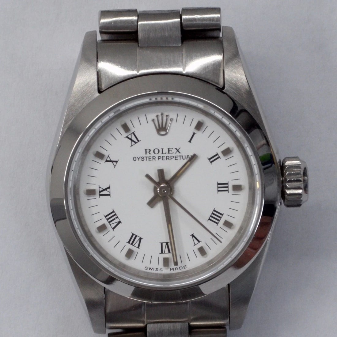 ROLEX OYSTER PERPETUAL LADIES 26 MM STEEL WHITE ROMAN WATCH 67180 E SERIES 1990 (1 of 2)