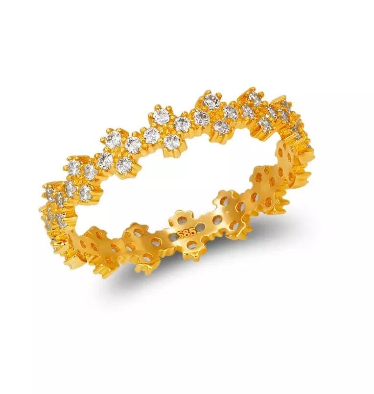 NEW 14 K YELLOW GOLD LADIES FANCY CZ BAND RING: NEW 14 K YELLOW GOLD LADIES FANCY CZ BAND RING 14K Yellow Gold Approx. 4mm Band High Polished/Cubic Zirconia Available in Rose and White Gold Weight: 1.5 Grams