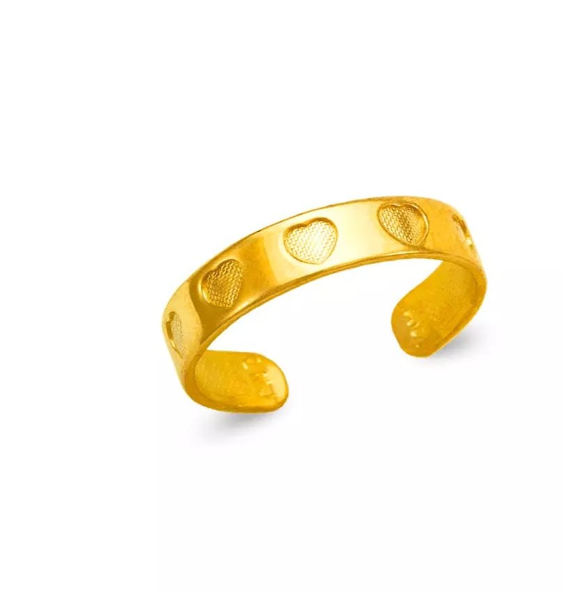 NEW 14K YELLOW GOLD HEART KNUCKLE / TOE RING: NEW 14K YELLOW GOLD HEART KNUCKLE / TOE RING 14K Yellow Gold Approx. 4mm Center High Polished/Diamond Cut Adjustable Weight: 1.1 Grams