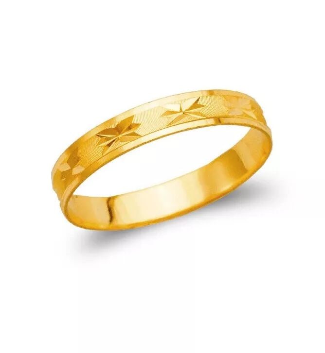 NEW 14K YELLOW GOLD 3MM KIDS STAR STAMPING WEDDING BAND: NEW 14K YELLOW GOLD 3MM KIDS STAR STAMPING WEDDING BAND 14K Yellow Gold Approx. 3mm Wide High Polished/Diamond Cut Apx Weight: 0.7g - 0.8g
