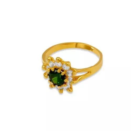 NEW 14K YELLOW GOLD KIDS FLOWER CZ RING: NEW 14K YELLOW GOLD KIDS FLOWER CZ RING 14K Yellow Gold Approx. 11mm [Center] High Polished/Cubic Zirconia Weight: 1.5 Grams