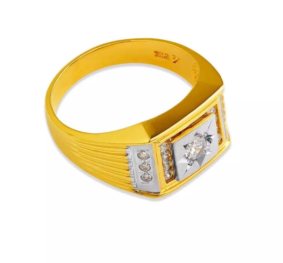 NEW 14K TWO TONE GOLD MEN'S FANCY CZ RING: NEW 14K TWO TONE GOLD MEN'S FANCY CZ RING 14K Two Tone Gold Size 10 Approx. 11mm High Polished/Cubic Zirconia Available in White Gold Weight: 7.9 Grams