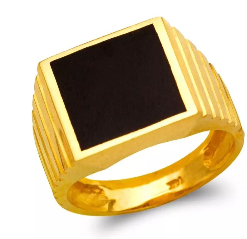 NEW 14K YELLOW GOLD MEN'S FULL CUT ONYX RING: NEW 14K YELLOW GOLD MEN'S FULL CUT ONYX RING 14K Yellow Gold Size 10 Approx. 13mm High Polished/Diamond Cut Weight: 9.5 Grams