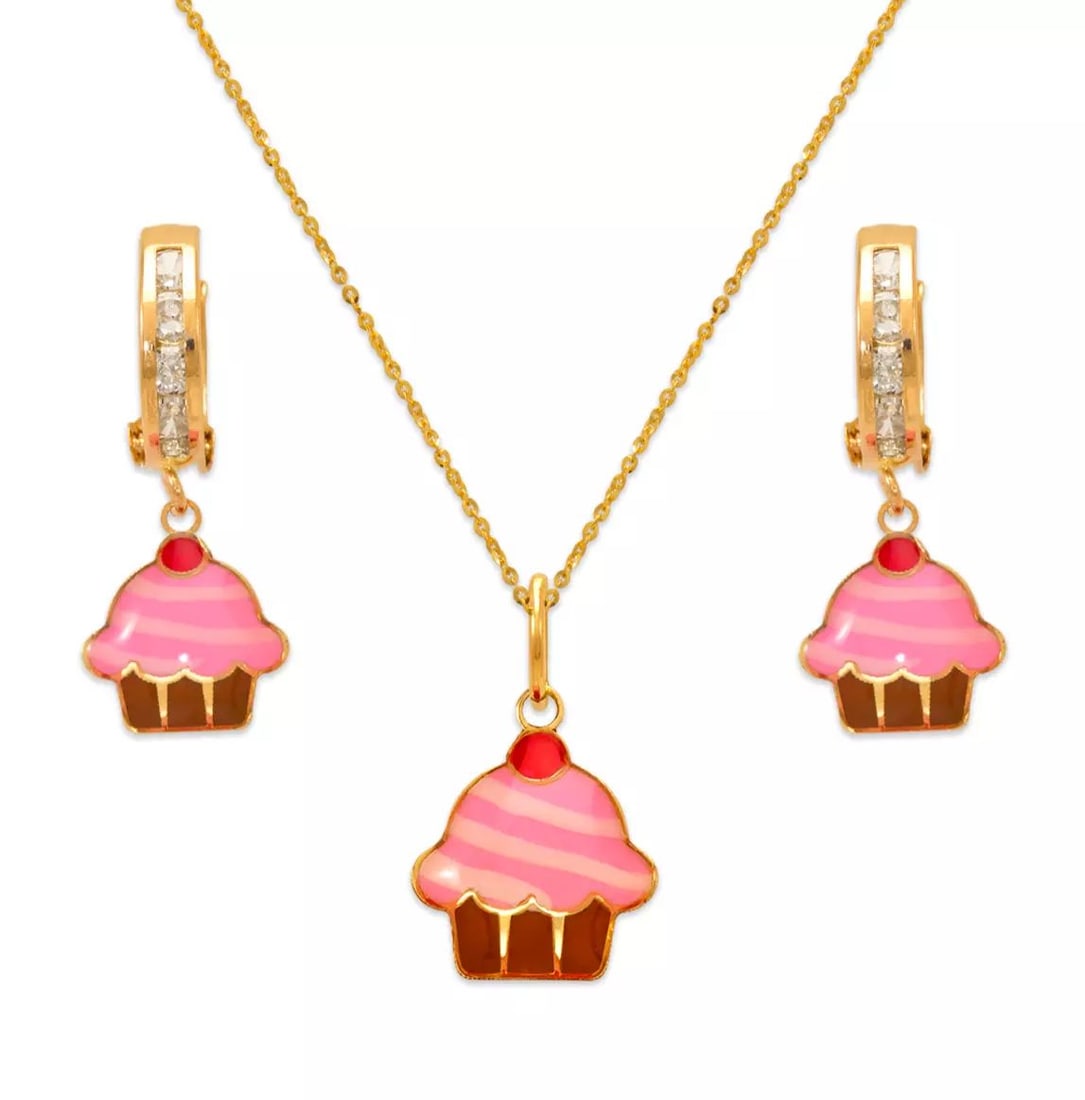 NEW 14K YELLOW GOLD CUPCAKE ENAMEL SET: NEW 14K YELLOW GOLD CUPCAKE ENAMEL SET 14K Yellow Gold Approx. Measurements: Earrings- 8x20mm, Pendant- 10x10mm Cubic Zirconia Enamel Finish Items in this Set: Earrings, Pendant Chains Sold Separately