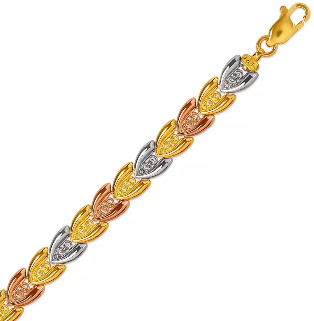 NEW 14K TRI COLOR GOLD FACETED DIAMOND CUT BRACELET 6 mm: NEW 14K TRI COLOR GOLD FACETED DIAMOND CUT BRACELET 6 mm 14K Tricolor Gold Approx. 6mm Wide High Polished/Diamond Cut Lobster Lock Length : 7" Inch Weight: 6.2 Grams