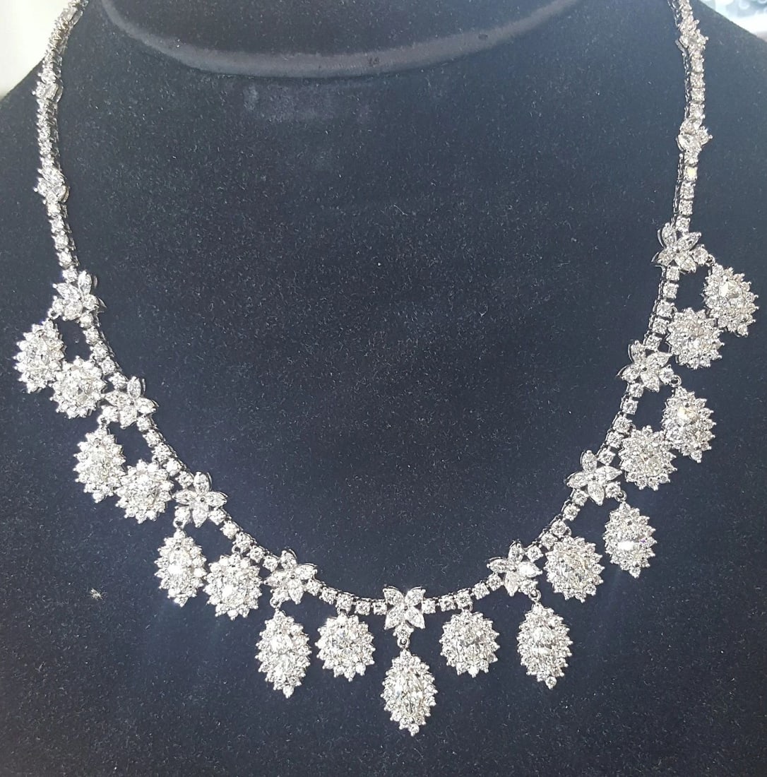 STUNNING 18K WHITE GOLD DIAMOND NECKLACE 21.42CT VS1-G (1 of 2)