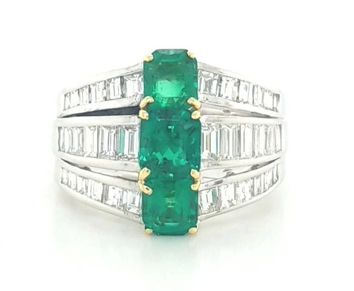 VINTAGE PLATINUM & 18K YELLOW GOLD 4.99CT.NATURAL COLOMBIA GREEN EMERALD: VINTAGE PLATINUM & 18K YELLOW GOLD 4.99CT.NATURAL COLOMBIA GREEN EMERALD GORGEOUS VINTAGE PLATINUM & 18K YELLOW GOLD COLOMBIAN EMERALD RING AGL CERTIFICATION SET THREE CENTER GEM NATURAL GREEN COLOMBI
