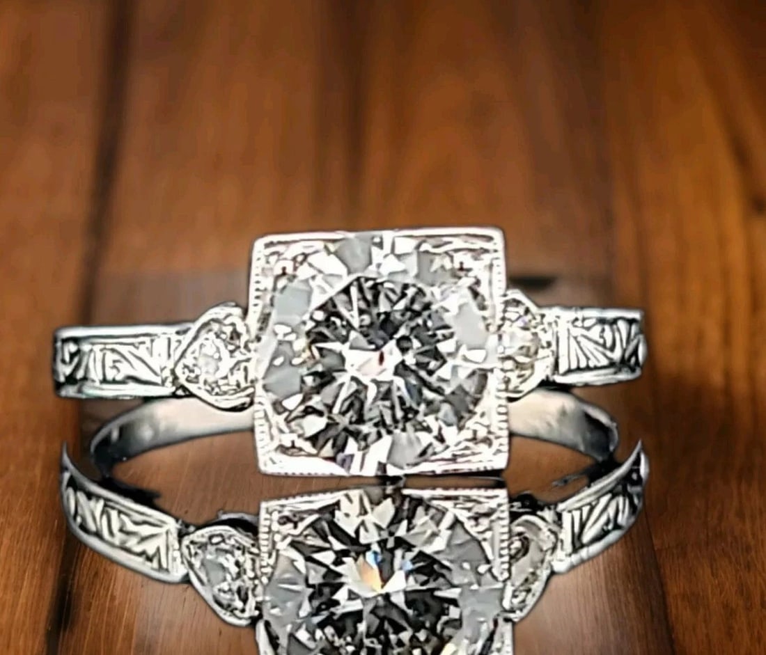 PLATINUM FILIGREE ENGAGEMENT RING ROUND 1.53CT. NATURAL ROUND DIAMOND 1930'S: 1.53CT.PLATINUM FILIGREE ENGAGEMENT RING ROUND NATURAL DIAMOND CIRC 1930'S Gorgeous art Deco filigree Platinum Engagement round cut natural Diamond. Platinum engagement ring circ 1930's center natural