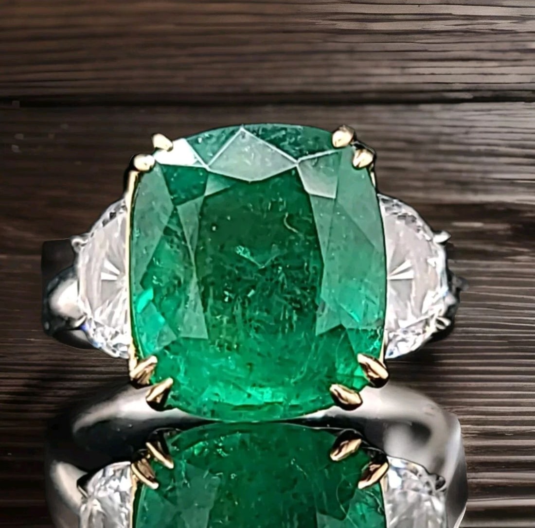 VINTAGE PLATINUM 18K YELLOW GOLD RING 5.87CT. NATURAL EMERALD CUSHION CUT GIA: VINTAGE PLATINUM 18K YELLOW GOLD RING 5.87CT. NATURAL EMERALD CUSHION CUT GIA Magnificent Vintage platinum & 18k yellow gold 5.87ct cushion cut natural emerald Center Natural gem emerald weight 5.87ct