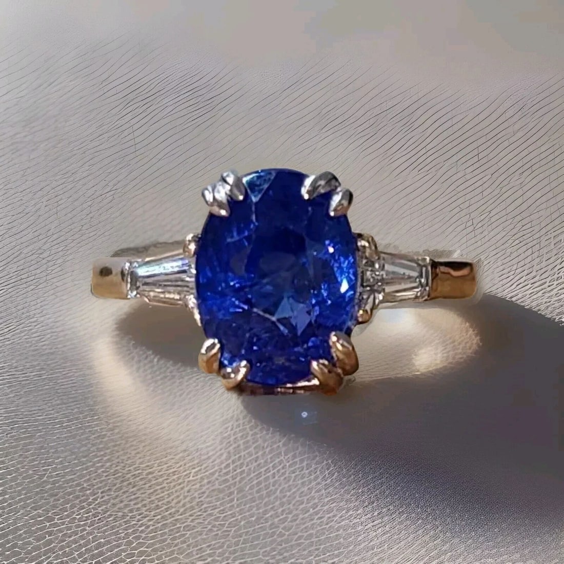 VINTAGE PLATINUM ENGAGEMENT RING 4.51CT. NATURAL OVAL BLUE SAPPHIRE GIA CERT (1 of 2)