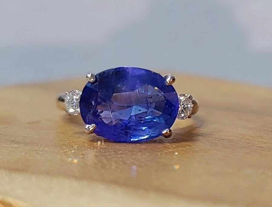 VINTAGE PLATINUM ENGAGEMENT RING 5.03CT.NATURAL UNTREATED BLUE OVAL SAPPHIRE GIA (1 of 2)