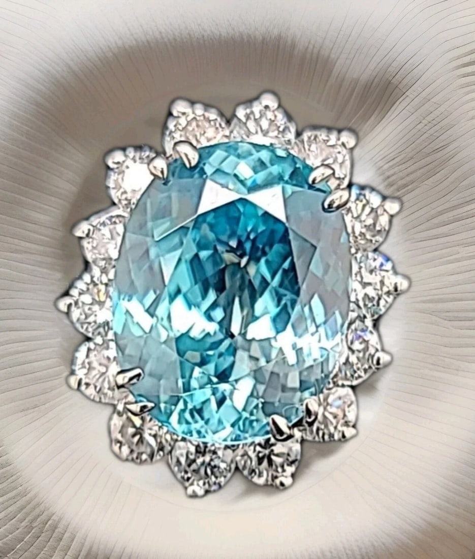 VINTAGE 14K WHITE GOLD ENGAGEMENT RING 11.94CT. NATURAL BLUE ZIRCON OVAL-SHAPE (1 of 2)