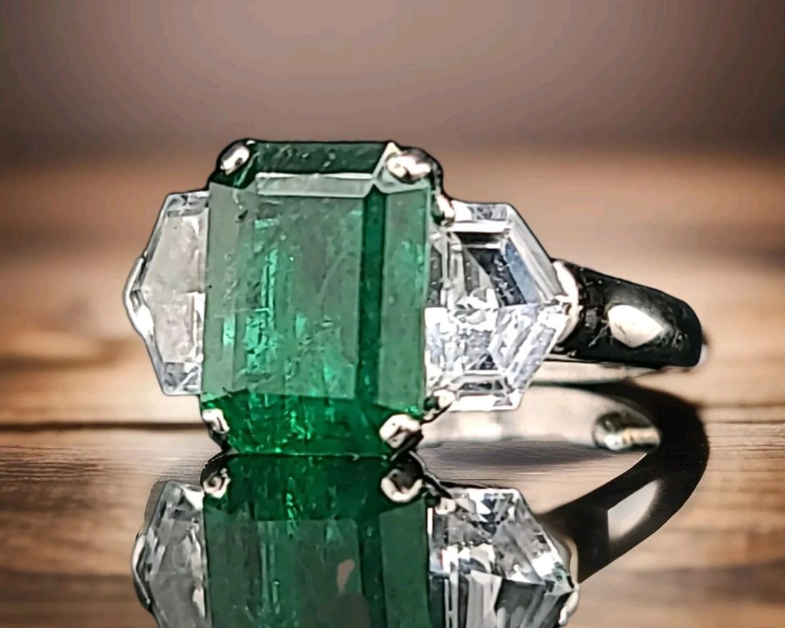 PLATINUM VINTAGE ENGAGEMENT RING 3.47CT. NATURAL GEM GREEN EMERALD GIA CERT: PLATINUM VINTAGE ENGAGEMENT RING 3.47CT. NATURAL GEM GREEN EMERALD GIA CERT Gorgeous Vintage GEM GREEN natural EMERALD set in platinum ring ,center Emerald natural emerald weight 3.47ct GIA Cert SIZE