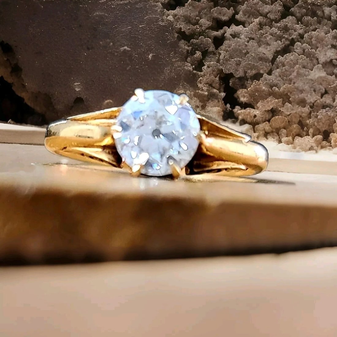 VINTAGE ROUND OLD EURO CUT DIAMOND 1.01CT 14K YELLOW GOLD ENGAGEMENT RING (1 of 2)