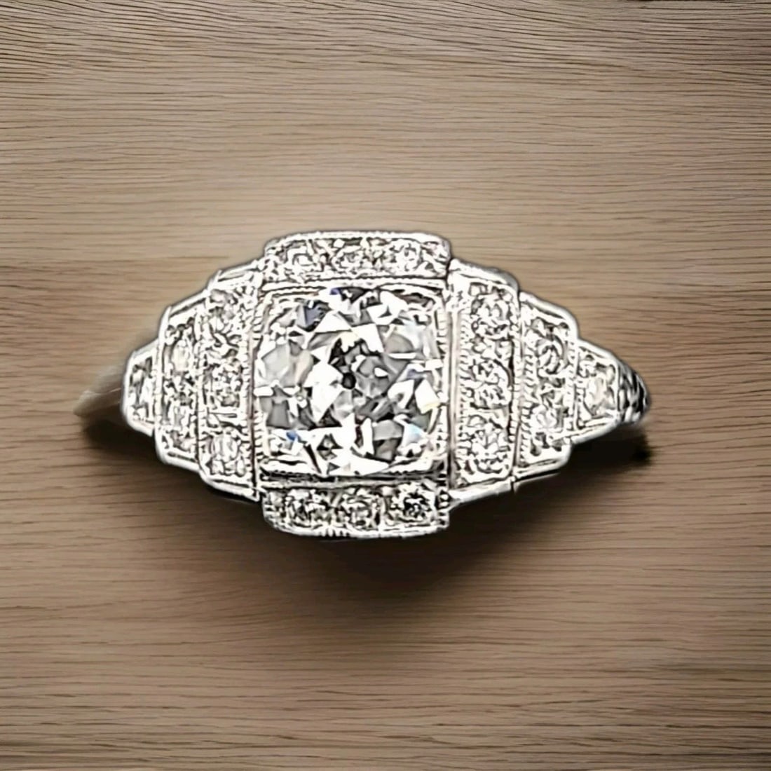 VINTAGE PLATINUM ENGAGEMENT RING 0.95CT.NATURAL EURO CUT DIAMOND CIRC 1930'S: VINTAGE PLATINUM ENGAGEMENT RING 0.95CT.NATURAL EURO CUT DIAMOND CIRC 1930'S Vintage platinum euro cut diamond engagement RING circ 1940's CENTER natural euro cut diamond IN ROUND SHAPE WEIGHT 0.95CT