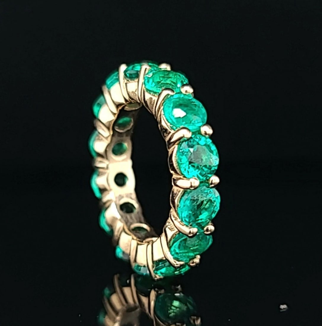14K YELLOW GOLD ETERNITY RING WEDDING BAND 6.72CT. GREEN EMERALD ROUND SHAPE (1 of 2)