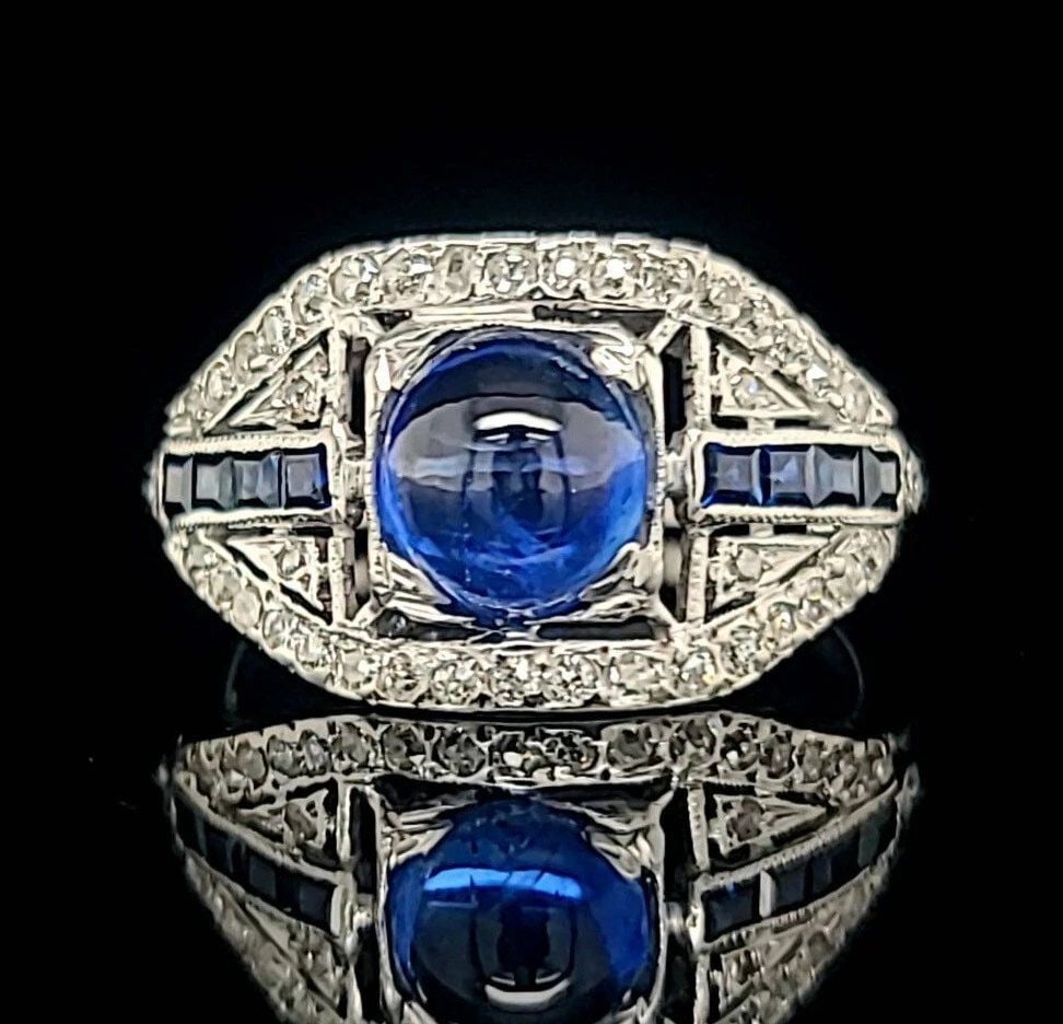 VINTAGE 14K WHITE GOLD ENGAGEMENT RING 2.48CT.NATURAL SAPPHIRE ROUND CABOCHON: VINTAGE 14K WHITE GOLD ENGAGEMENT RING 2.48CT.NATURAL SAPPHIRE ROUND CABOCHON Gorgeous 14k white gold Engagement ring filigree art deco natural blue sapphire Round cabochon circ 1920's center set natu