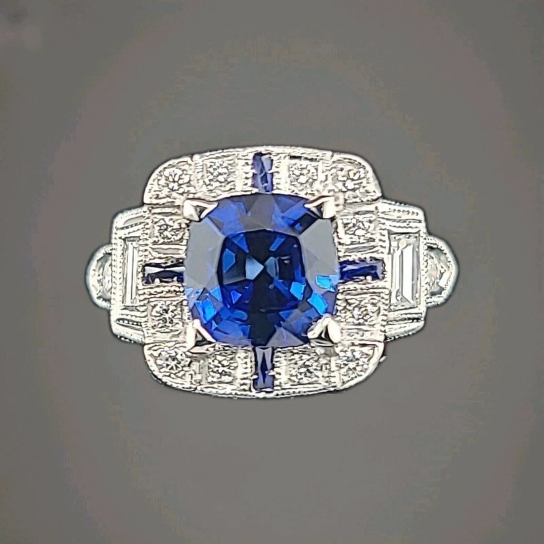 VINTAGE FILIGREE 18K WHITE GOLD RING 3.05CT. LAB-GROWN BLUE SAPPHIRE CUSHION CUT: VINTAGE FILIGREE 18K WHITE GOLD RING 3.05CT. NATURAL BLUE SAPPHIRE CUSHION CUT Gorgeous Vintage art deco filigree 18k white gold ring natural blue sapphire in cushion shape circ 1930's center natural