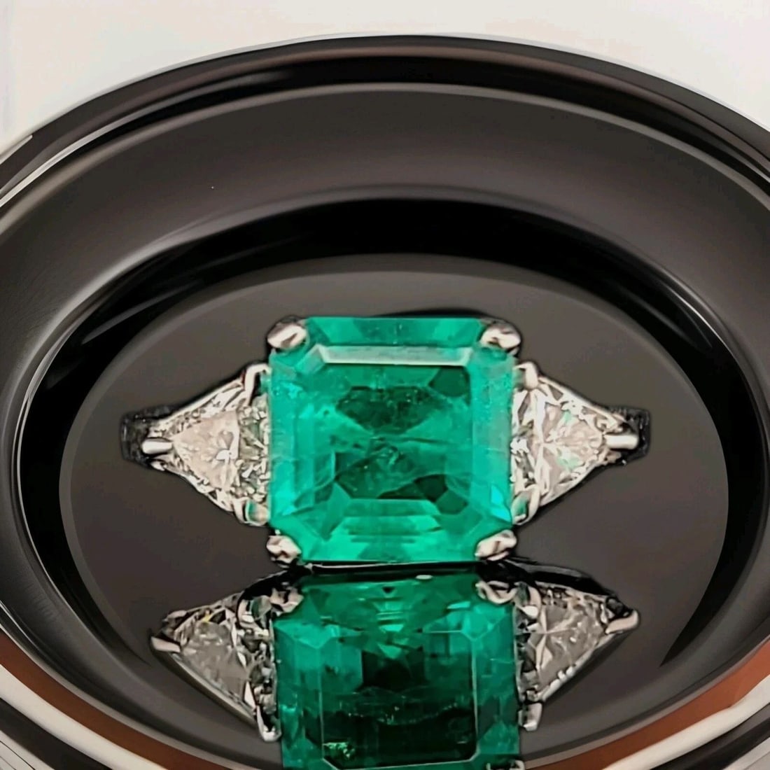 VINTAGE PLATINUM ENGAGEMENT THREE STONES RING 3.02CT. LAB-GROWN GREEN EMERALD: VINTAGE PLATINUM ENGAGEMENT THREE STONES RING 3.02CT.GEM GREEN COLOMBIA EMERALD GORGEOUS vintage platinum engagement ring gem green emerald in an emerald shape Center Colombia emerald lab grown weight