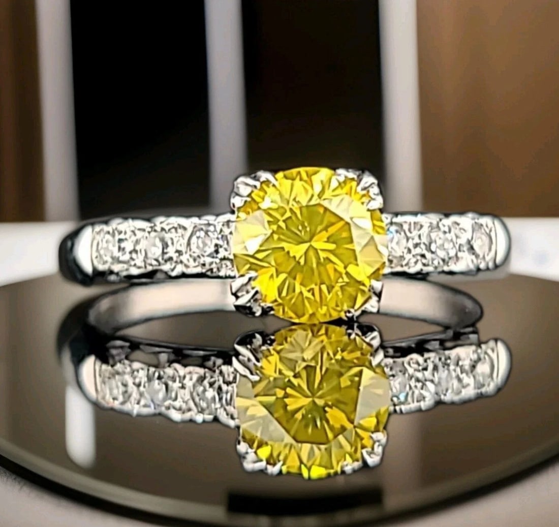 PLATINUM VINTAGE ENGAGEMENT RING 1.18CT NATURAL ROUND FANCY VIVID YELLOW DIAMOND (1 of 2)