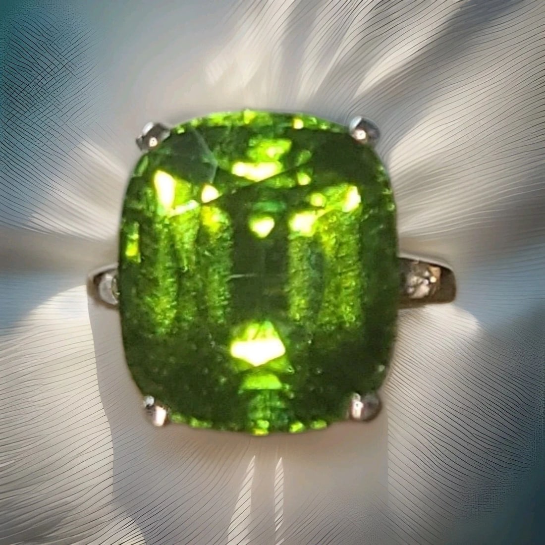 VINTAGE 14K WHITE GOLD ENGAGEMENT RING 21.01CT.NATURAL GREEN TOURMALINE CUSHION (1 of 2)