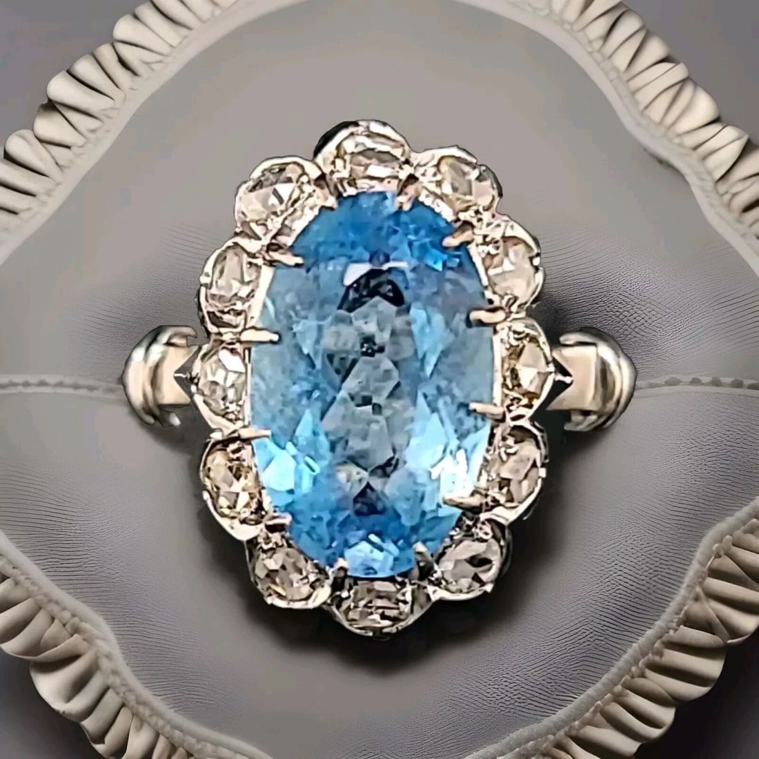 VINTAGE 14K WHITE GOLD ENGAGEMENT RING 4.75CT.NATURAL AQUAMARINE OVAL CUT 1920'S: VINTAGE 14K WHITE GOLD ENGAGEMENT RING 4.75CT.NATURAL AQUAMARINE OVAL CUT 1920'S This vintage 1920's engagement ring is a true treasure, featuring a stunning 4.75ct natural aquamarine stone. The oval