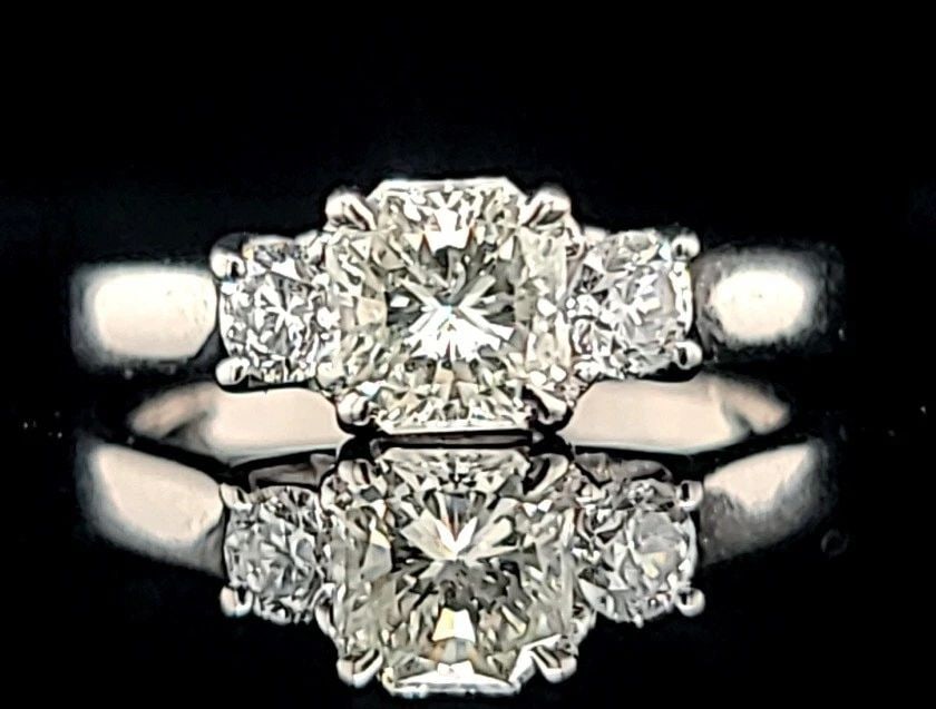 VINTAGE 14K WHITE GOLD ENGAGEMENT RING 1.08CT.NATURAL RADIANT DIAMOND SI1-J (1 of 2)