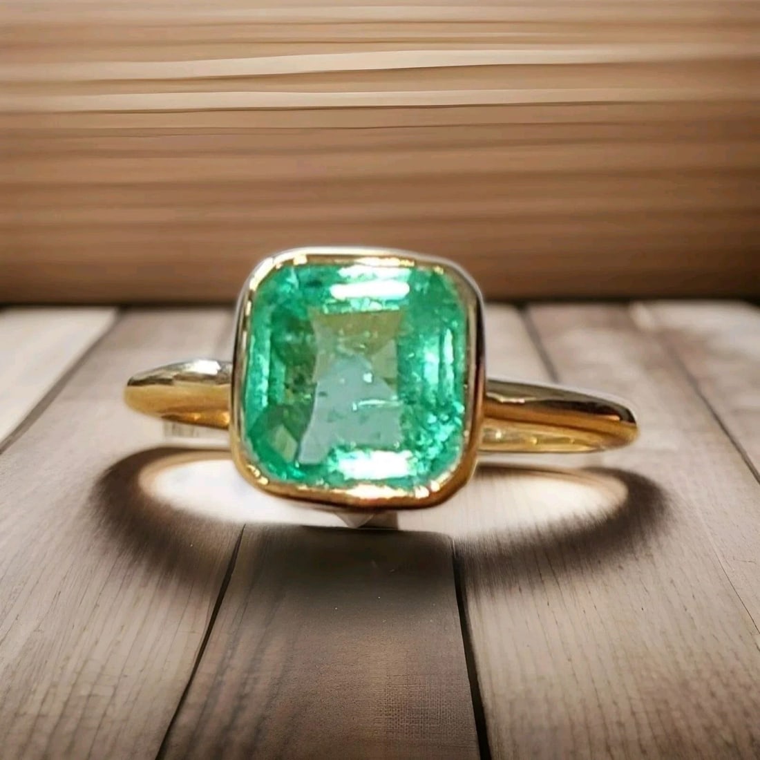 VINTAGE 14K YELLOW GOLD RING 2.02CT.NATURAL COLOMBIA GREEN EMERALD CUT BEZEL SET (1 of 2)