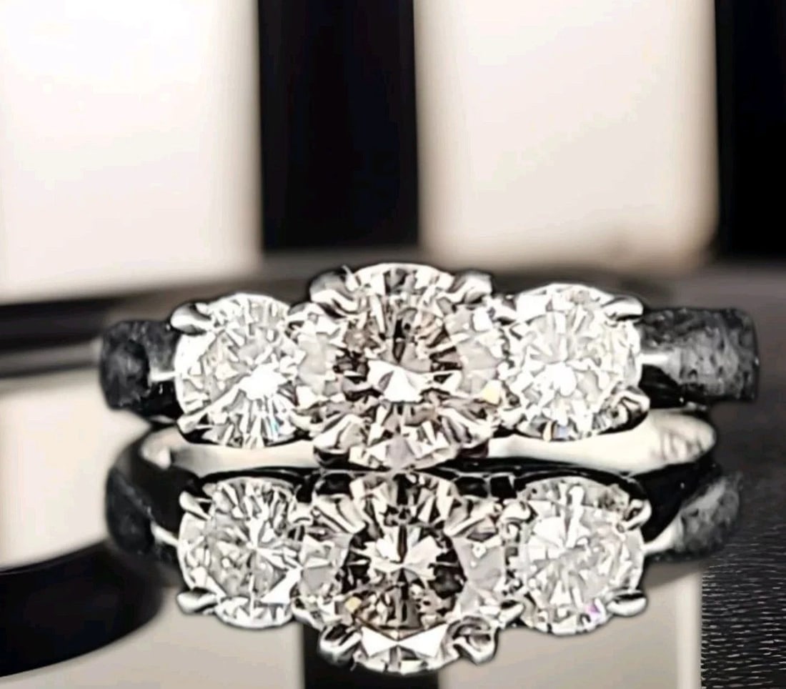 PLATINUM ZALES THREE-STONE ENGAGEMENT RING 1.00CT. NATURAL DIAMOND (1 of 2)