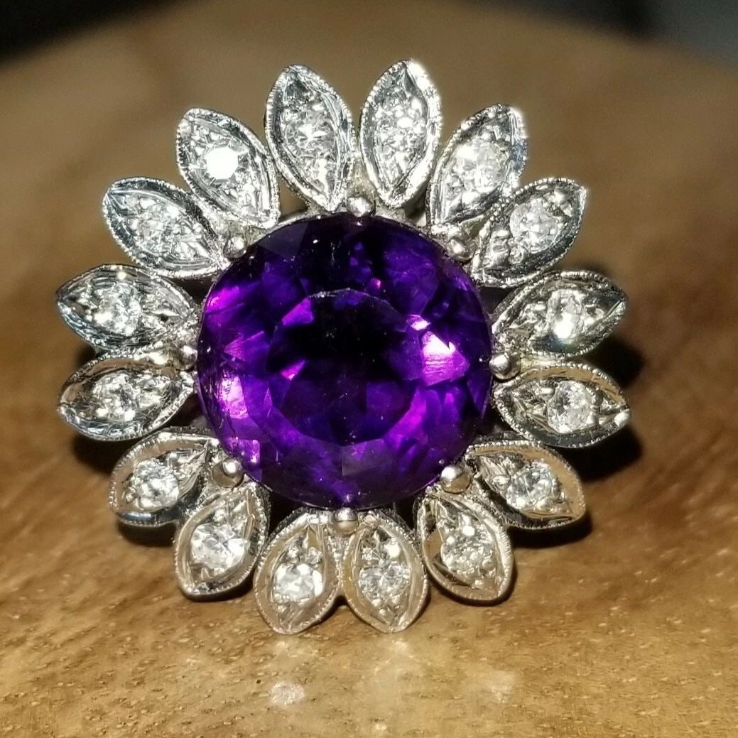 VINTAGE 14K WHITE GOLD RING 5.85CT. NATURAL PURPLE AMETHYST ROUND SHAPE (1 of 2)