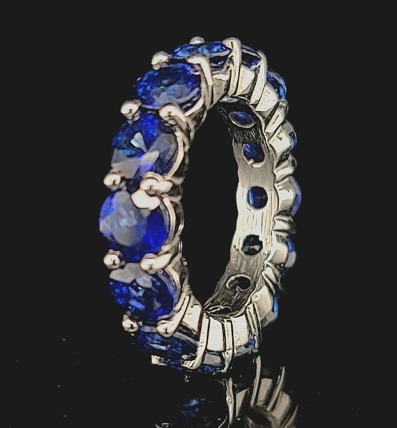 14K WHITE GOLD ETERNITY RING 10.52CT. NATURAL BLUE ROUND SAPPHIRE (1 of 2)