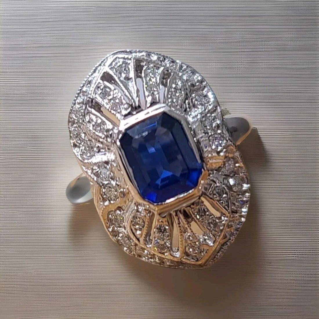 VINTAGE 14K WHITE GOLD RING 1.57CT. NATURAL BLUE SAPPHIRE EMERALD CUT CIRC 1950' (1 of 2)