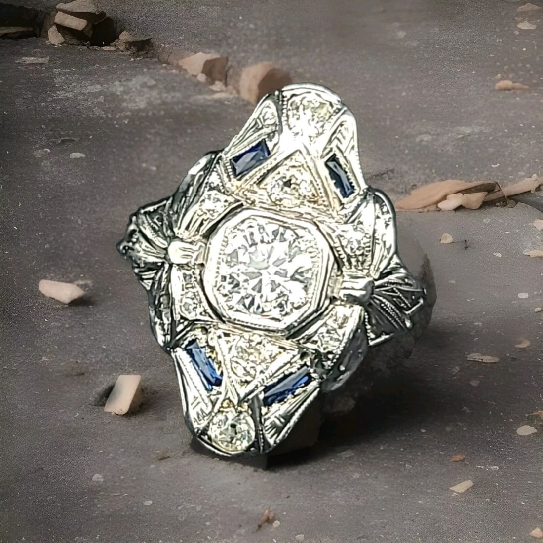VINTAGE ART DECO 18K WHITE GOLD RING 1.05CT. NATURAL ROUND DIAMOND: VINTAGE ART DECO 18K WHITE GOLD RING 1.05CT. NATURAL ROUND DIAMOND GORGEOUS 18K WHITE GOLD Vintage art deco ring natural round diamond ring center Natural round diamond weight 0.65ct. size 5.5mm SI2-H