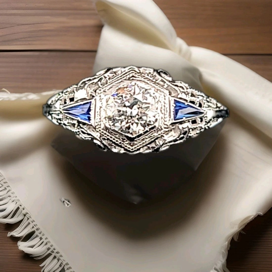 18K WHITE GOLD VINTAGE ART DECO ENGAGEMENT RING 0.52CT. NATURAL ROUND DIAMOND: 18K WHITE GOLD VINTAGE ART DECO ENGAGEMENT RING 0.52CT. NATURAL ROUND DIAMOND Stunning Vintage Art Deco filigree round shape natural Diamond 18k white gold engagement ring circ 1930's center natural d