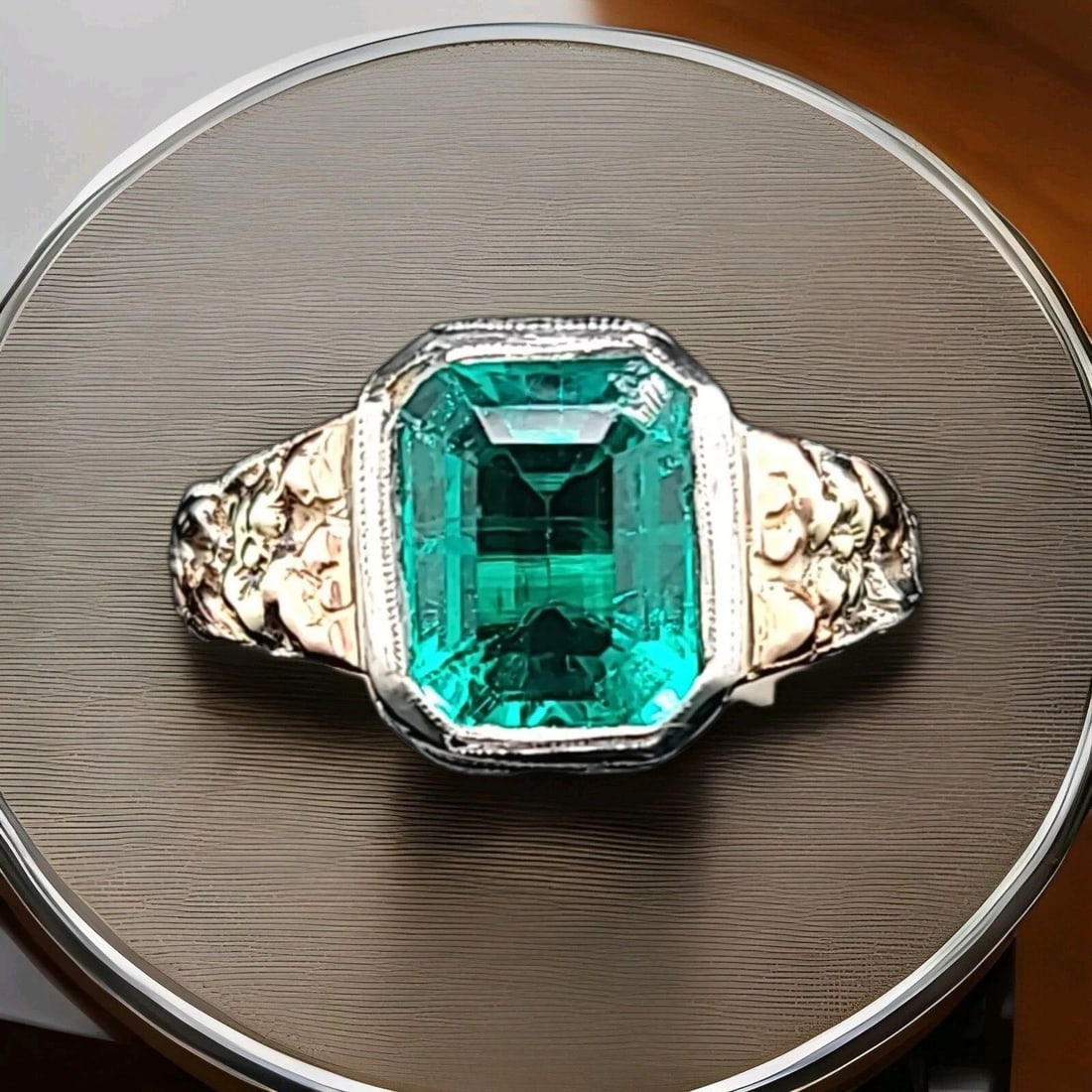 VINTAGE 14K GOLD ENGAGEMENT RING 2.45CT.LAB GROWN GREEN EMERALD RECTANGULAR (1 of 2)