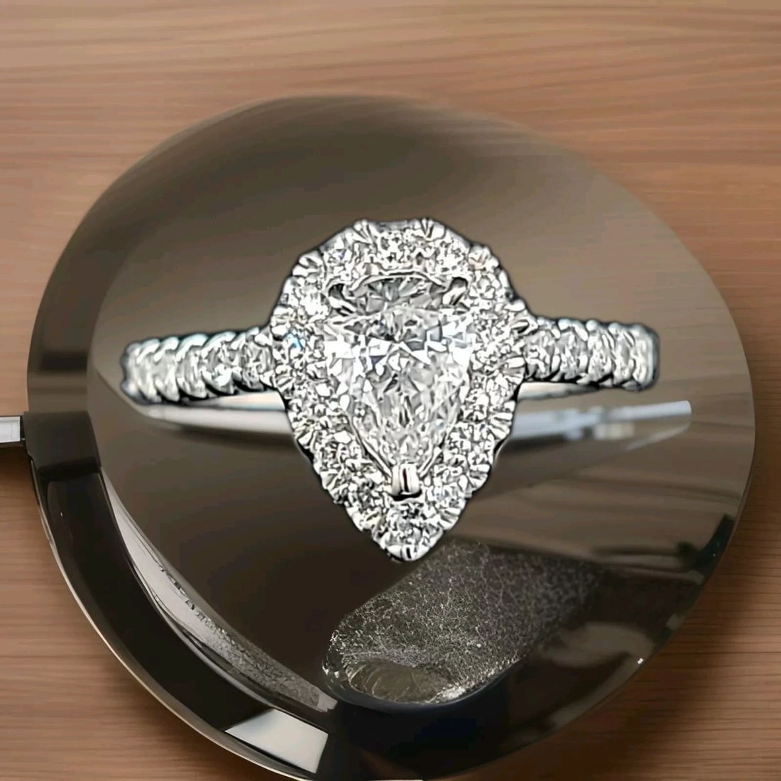 14K WHITE GOLD ENGAGEMENT RING NATURAL PEAR SHAPE DIAMOND 0.75CT: 14K WHITE GOLD ENGAGEMENT RING NATURAL PEAR SHAPE DIAMOND 0.75CT SI2-E GORGEOUS 14k white gold natural diamond in pear shape engagement ring center PEAR shape natural Diamond weight 0.75ct size 7x5.5m