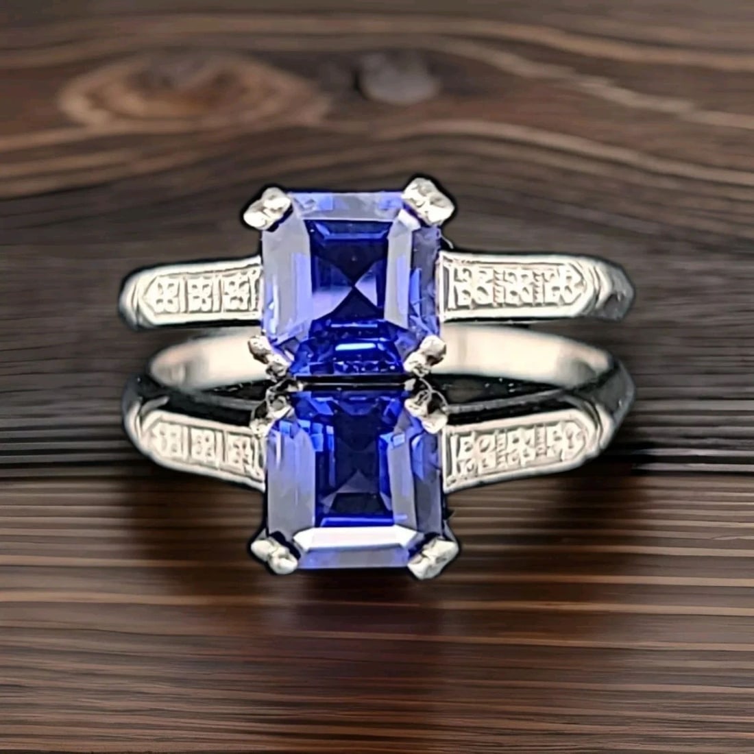 VINTAGE PLATINUM ENGAGEMENT RING 1.68CT. BLUE SAPPHIRE RADIANT SHAPE CIRC 1930': VINTAGE PLATINUM ENGAGEMENT RING 1.68CT. BLUE SAPPHIRE RADIANT SHAPE CIRC 1930' GORGEOUS platinum Vintage art deco filigree engagement ring lab grown blue sapphire ring center Gem Sapphire in radiant