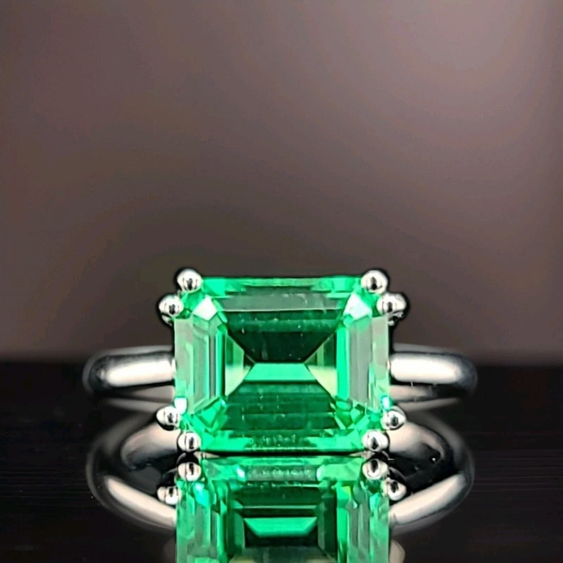 14K WHITE GOLD VINTAGE ENGAGEMENT RING 4.17CT. LAB GROWN GREEN SAPPHIRE: 14K WHITE GOLD VINTAGE ENGAGEMENT RING MINT GREEN SAPPHIRE RECTANGULAR SHAPE Gorgeous Vintage 14k white gold Engagement ring center lab-grown mint green sapphire in emerald shape weight 4.17ct. Size 1