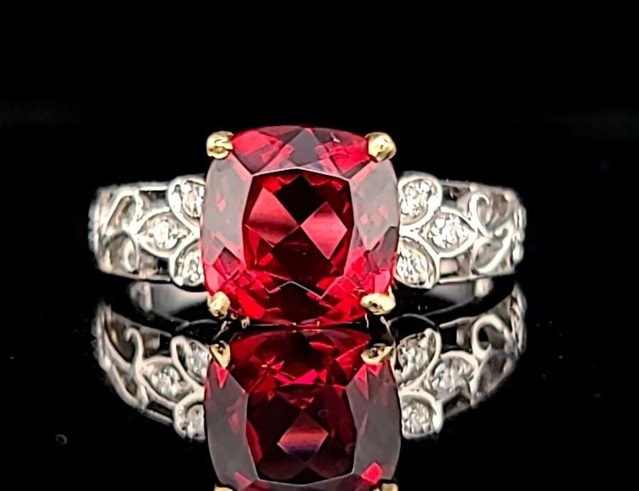 14K YELLOW GOLD ENGAGEMENT RING 2.55CT. NATURAL RED GARNET CUSHION SHAPE (1 of 2)