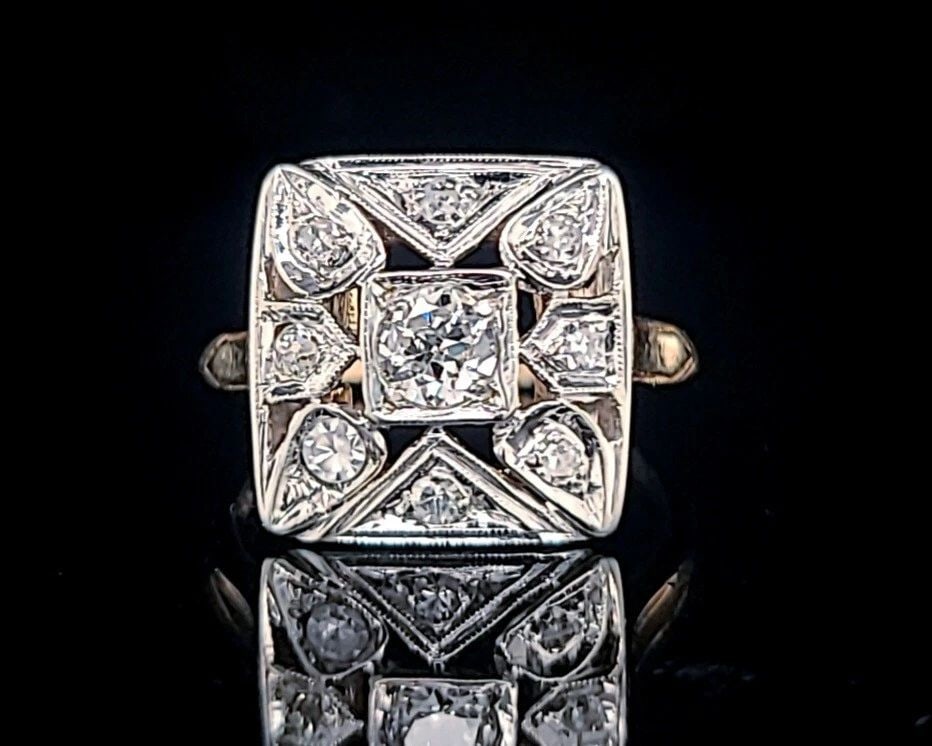 VINTAGE 14K TWO TONE GOLD ENGAGEMENT RING 0.47CT. NATURAL OLD EURO CUT DIAMONDS: VINTAGE 14K TWO TONE GOLD ENGAGEMENT RING 0.47CT. NATURAL OLD EURO CUT DIAMONDS GORGEOUS Vintage engagement ring old euro cut Diamond 14k multi-tone ring The ring is finely crafted in 14k gold center