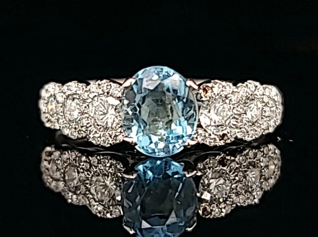 18K WHITE GOLD ENGAGEMENT RING 1.00CT. NATURAL SKY BLUE AQUAMARINE OVAL SHAPE (1 of 2)
