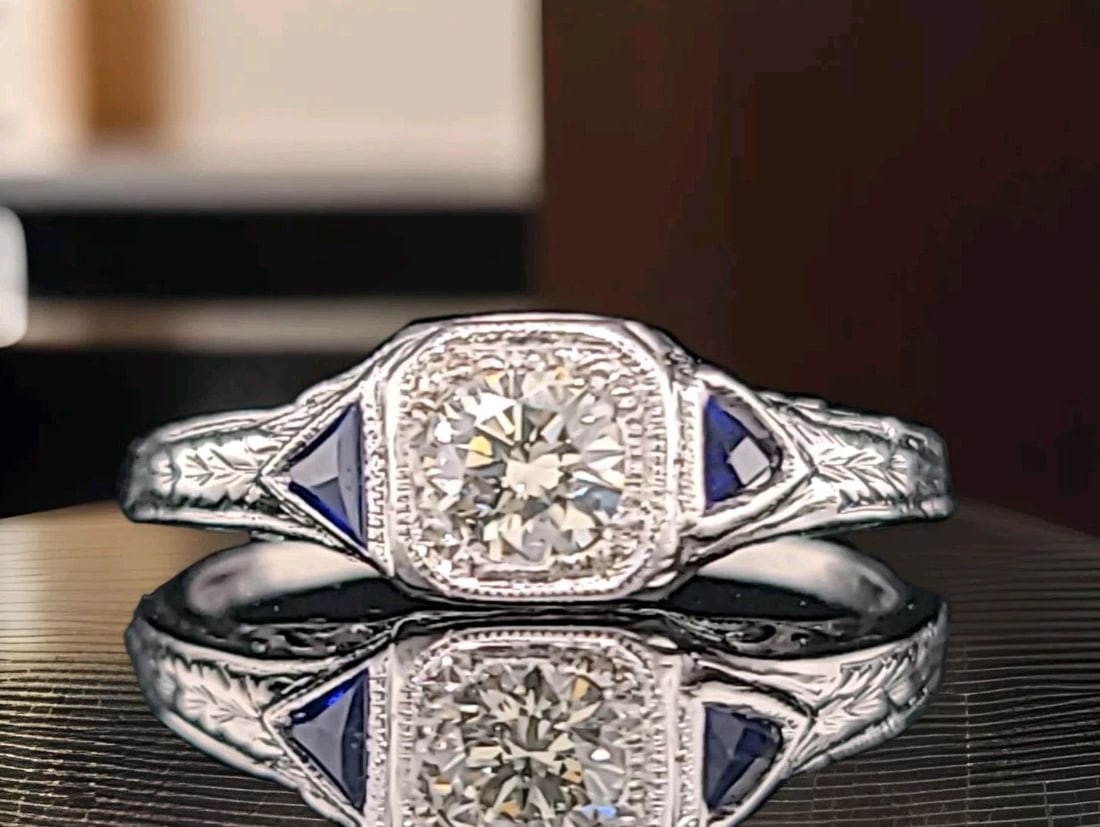 PLATINUM VINTAGE FILIGREE ENGAGEMENT RING 0.32CT NATURAL ROUND DIAMOND: PLATINUM VINTAGE FILIGREE ENGAGEMENT RING 0.32CT NATURAL ROUND DIAMOND Gorgeous Vintage filigree Platinum Engagement ring circ 1920's center natural round diamond weight 0.35ct SI2 clarity J-K color v